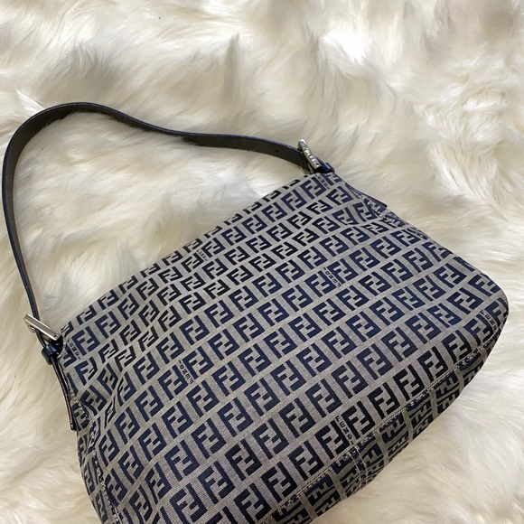 Authentic vintage Fendi blue Zucca mama baguette - Picture 7 of 10